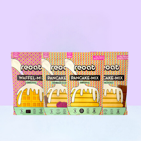 Tüten von Reoat: Waffel-Mix, Pancake-Mix Original, Schoko und Himbeer-Schoko.